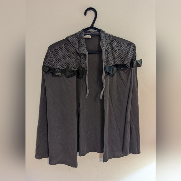 Grey Hooded Cape  Costume - Picture 1 of 3